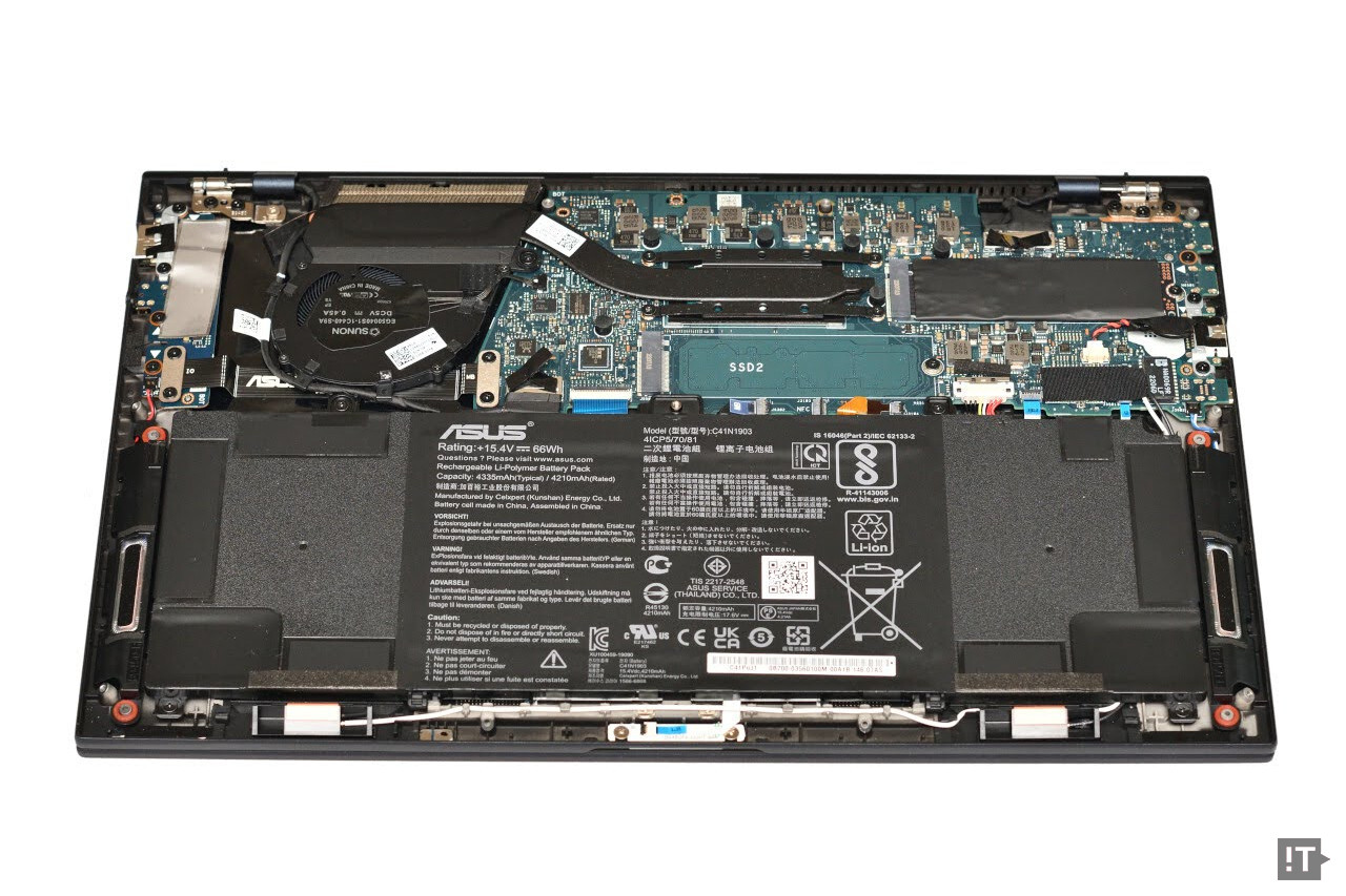 노트북 모델 중 메모리 확장이 불가능한 모델도 늘고 있다 / 권용만 기자