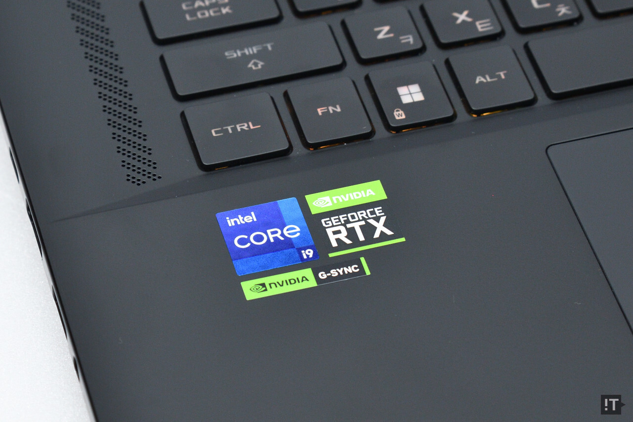 인텔 ‘코어 i9’과 엔비디아 ‘지포스 RTX 4090 랩톱 GPU’가 탑재됐다. / 권용만 기자