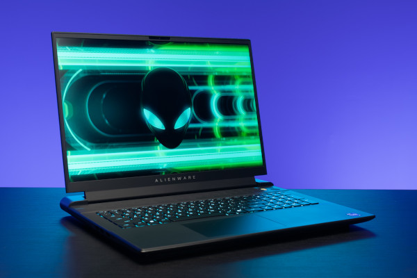 에일리언웨어 m18 R2 게이밍 노트북 / 델