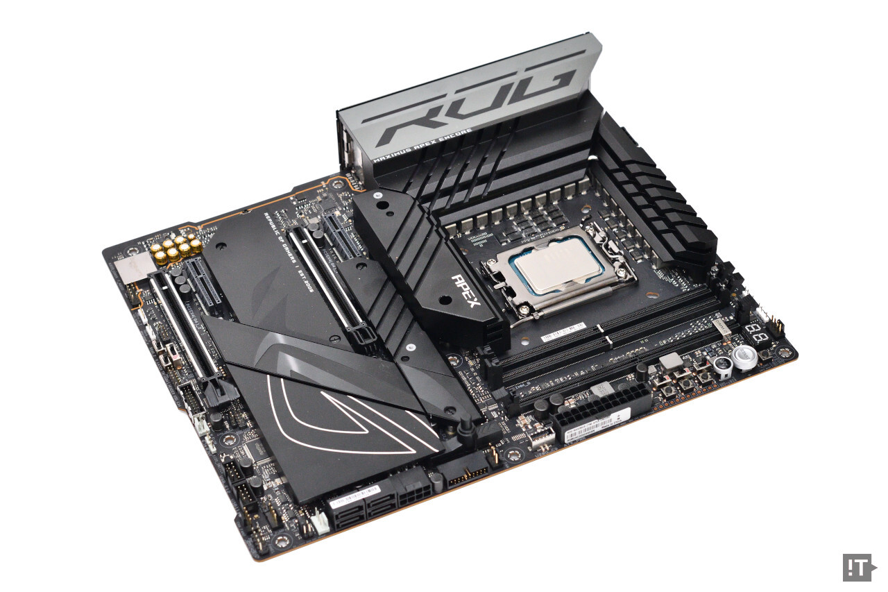 코어 14세대 프로세서 기반 플랫폼은 호환성 측면의 장점도 크다. / 권용만 기자