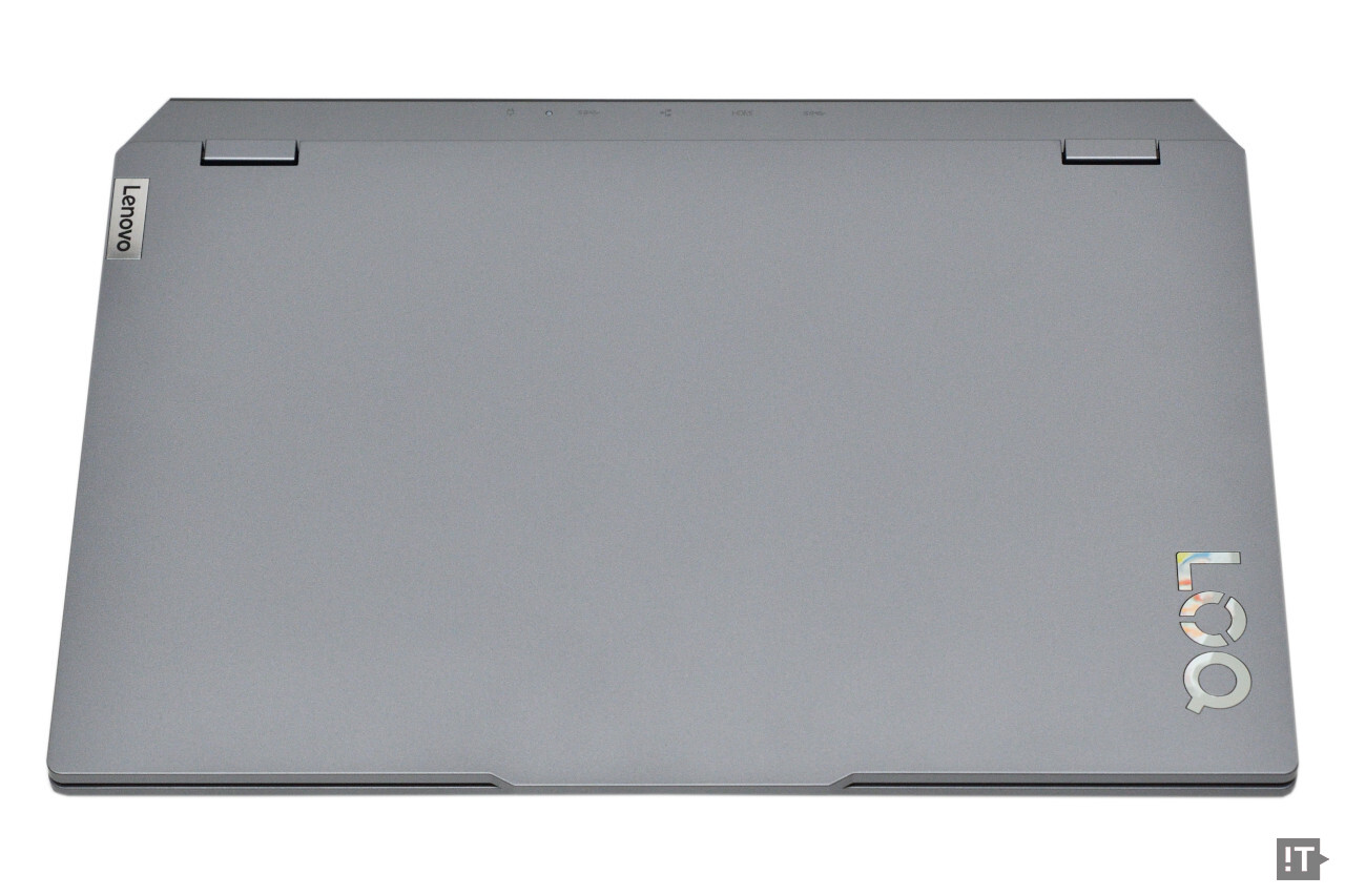 ‘로크 15AHP9’ 제품군은 고성능 게이밍 노트북 특유의 ‘후면 돌출형’ 디자인을 사용한다. / 권용만 기자