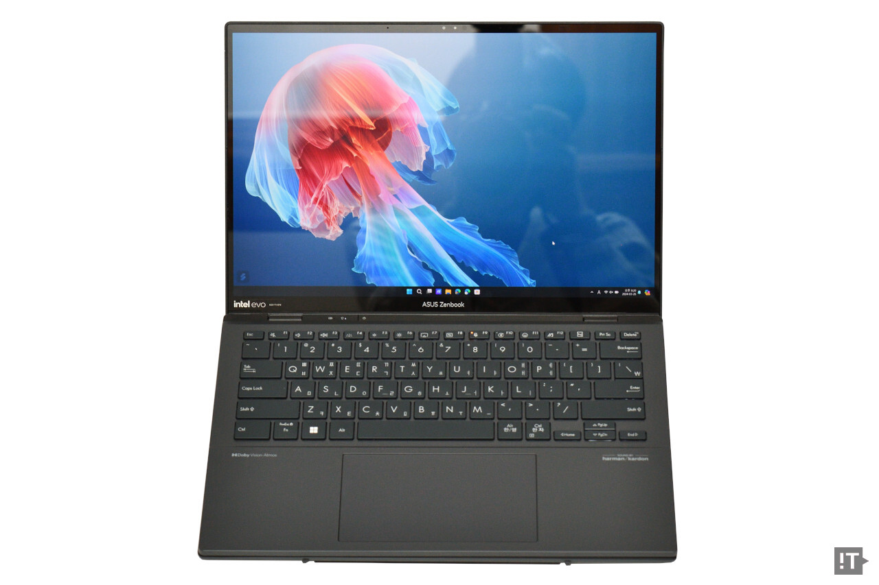 에이수스 젠북 듀오의 기본은 여느 노트북과 같은 ‘노트북 모드’다. / 권용만 기자