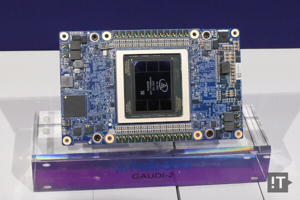 인텔 가우디 2 AI 가속기 / 권용만 기자