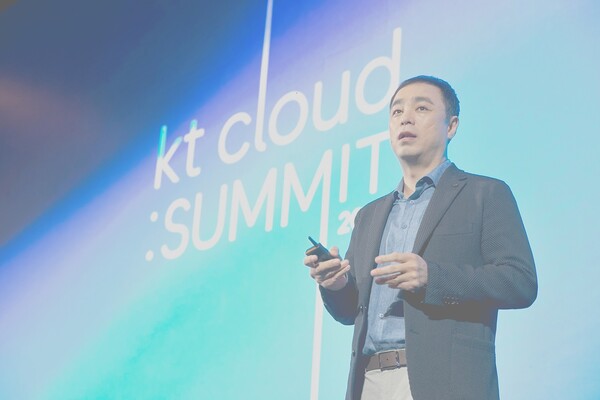 2일 인터컨티넨탈 서울 파르나에서 열린 ‘KT클라우드 서밋 2024’에서 최지웅 KT클라우드 대표가 키노트 발표를 하고 있다. / KT클라우드