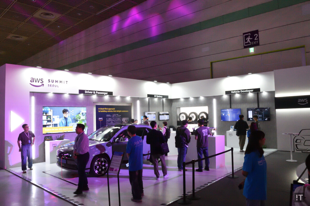 클라우드와 AI를 통한 혁신을 선보인 ‘차세대 스마트 모빌리티’ 부스 / 권용만 기자