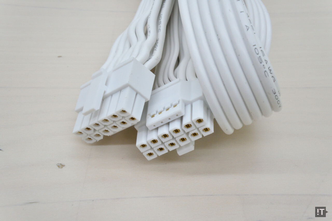 ATX 3.1의 핵심 요소로 꼽히는 ‘12V-2x6’ 커넥터 / 권용만 기자