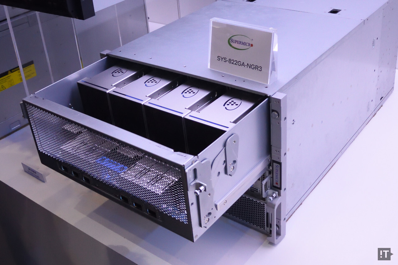 슈퍼마이크로의 ‘가우디 3’ 탑재 서버 / 타이베이=권용만 기자