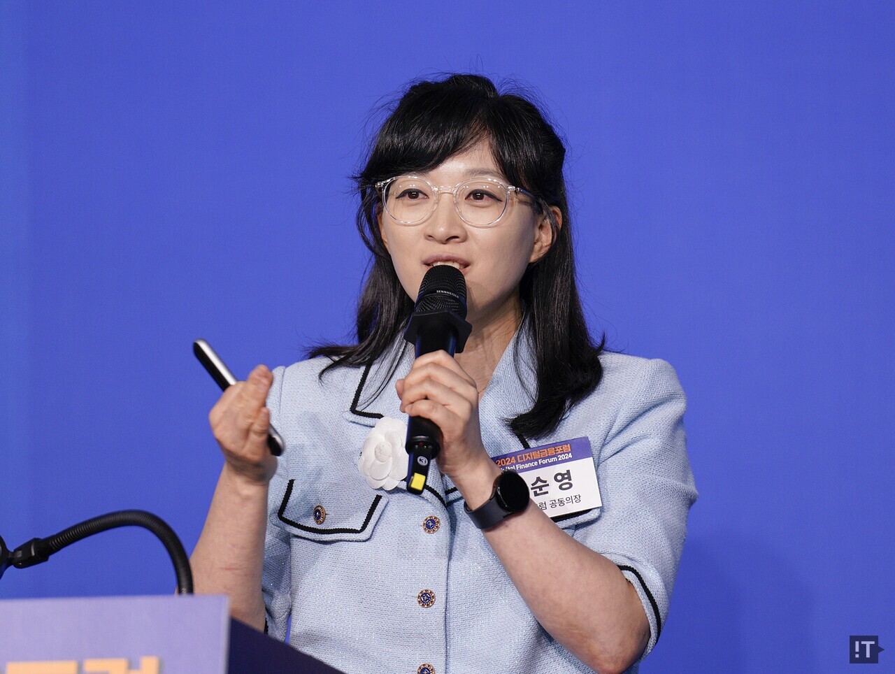 19일 서울 여의도 FKI타워에서 열린 ‘2024 디지털금융포럼’에서 오순영 AI 미래포럼 공동의장(전 KB국민은행 금융AI센터 상무)이 ‘생성형AI가 만드는 금융 웰빙의 시대’를 주제로 발표하고 있다. / IT조선