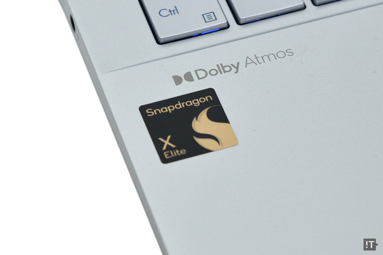 기존의 인텔이나 AMD의 x86 프로세서가 아닌 퀄컴의 프로세서가 탑재된 것이 특징이다. / 권용만 기자