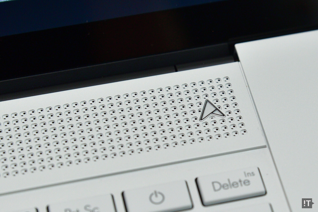 키보드 상단의 독특한 그릴 디자인은 시각적 기교와 기능적 측면이 모두 고려됐다. / 권용만 기자