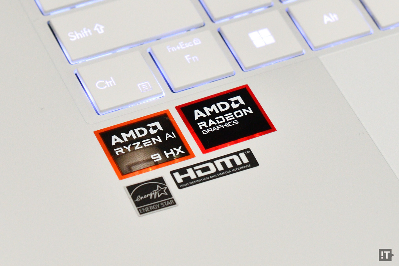 최신 ‘라이젠 AI 300 시리즈’ 프로세서를 탑재한 에이수스 ‘젠북 S 16’ / 권용만 기자