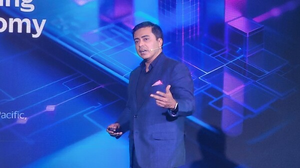 쿠날 차터지 비자 아태지역 이노베이션 총괄 부사장이 8일 '서울핀테크위크 2024'에 참가해 발표하고 있다. / 김홍찬 기자