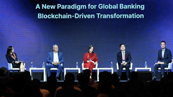 (왼쪽부터) 이정명 법무법인 광장 변호사, 조니 프라이 클리어뱅크 디지털자산 그룹 책임, 에비 튀니스 DBS은행 디지털자산 부문 책임, 정재욱 하나금융지주 상무,분형 찬 도이치은행 아태지역 보안 & 기술 변호 및 응용 혁신 사업 총괄