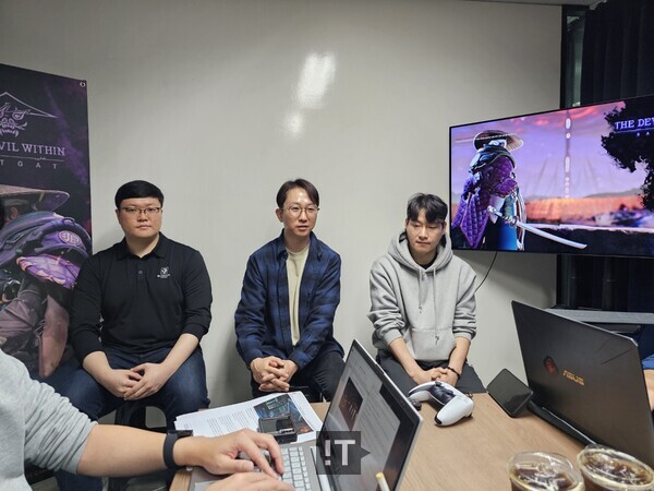 이만재 총괄 디렉터 겸 대표가 19일 인터뷰에서 취재진의 질문에 답변하고 있다. /송가영 기자