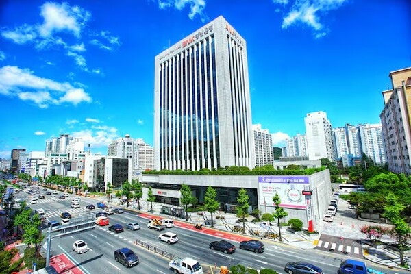 BNK경남은행 본사 전경/경남은행
