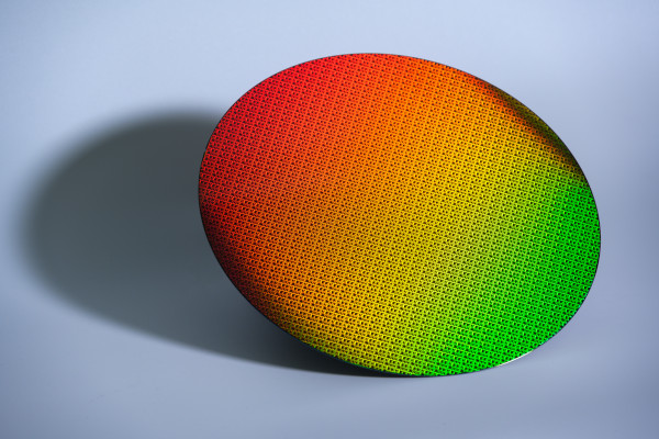 인텔 18A 공정으로 만들어진 웨이퍼 / 인텔