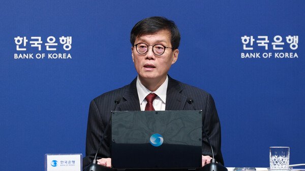 이창용 한국은행 총재가 28일 서울 중구 한국은행에서 열린 통화정책방향 기자간담회에서 발언하고 있다. / 사진 = 한국은행