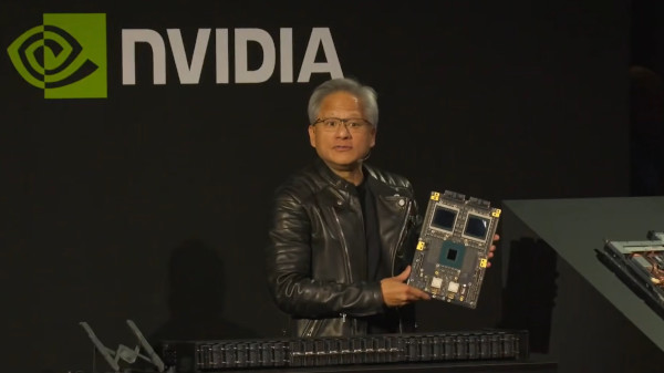 엔비디아 ‘그레이스 블랙웰’을 소개하는 젠슨 황 CEO / 엔비디아 영상 갈무리