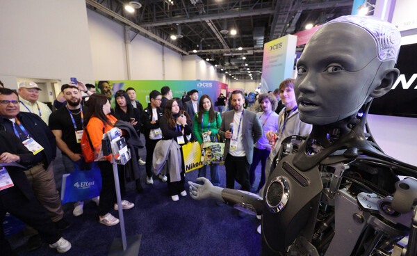 웨이즈(Waiez)가 개발한 인공지능 휴머노이드 로봇 '아미카'(기사 내용과 무관)  / 뉴스1