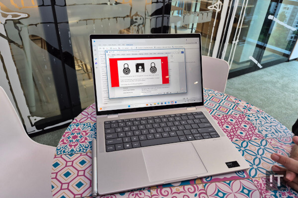 ‘울프 시큐리티’가 문서 안에 숨겨진 악성 코드를 차단하는 모습 / 권용만 기자