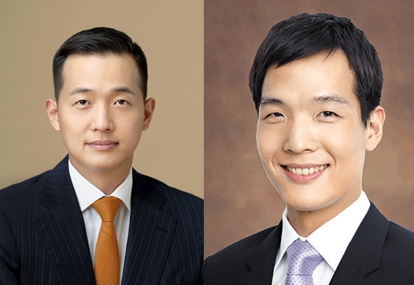 한국거래소에 따르면 26일 기준 김동관(사진 왼쪽) 한화그룹 부회장이 이끄는 방산·조선 등 부문(한화·한화솔루션·한화에어로스페이스·한화시스템·한화오션·한화엔진)은 최근 1년간 평균 137.4% 급등한 반면 김동원(사진 오른쪽) 한화생명 사장의 금융 등(한화생명·한화손해보험·한화투자증권·한화리츠)은 17.5% 하락했다. / 조선DB 