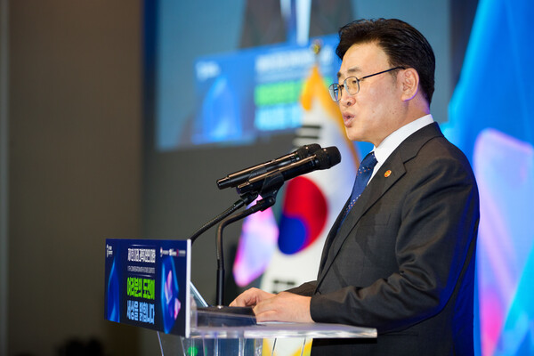 유상임 과학기술정보통신부 장관이 2월 27일 오전 서울 강서구 코엑스마곡에서 열린 '제11회 미래 과학자와의 대화'에서 격려사를 하고 있다. / 뉴스1