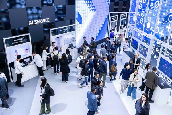 MWC 2025 전시관에 마련된 SK텔레콤 부스의 모습. / SK텔레콤