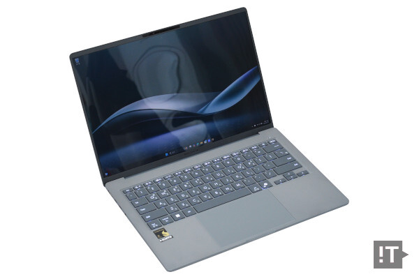 작은 크기에도 ‘풀사이즈’ 급 성능으로 설계된 ‘젠북 A14’ / 권용만 기자