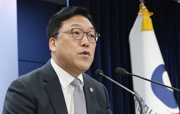 김병환 금융위원회 위원장이 26일 서울 종로구 정부서울청사에서 열린 출입기자단 월례 간담회에서 발언을 하고 있다. / 사진 = 뉴스1