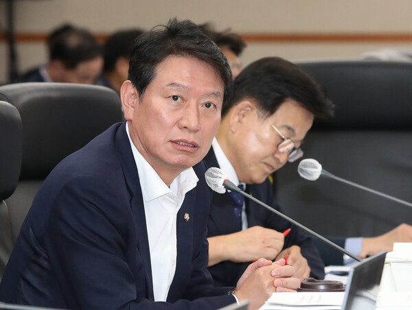 조인철 더불어민주당 위원이 2024년 10월 17일 대전 한국과학기술원(KAIST)에서 열린 국회 과학기술정보방송통신위원회 국정감사에서 질의하고 있다. / 뉴스1