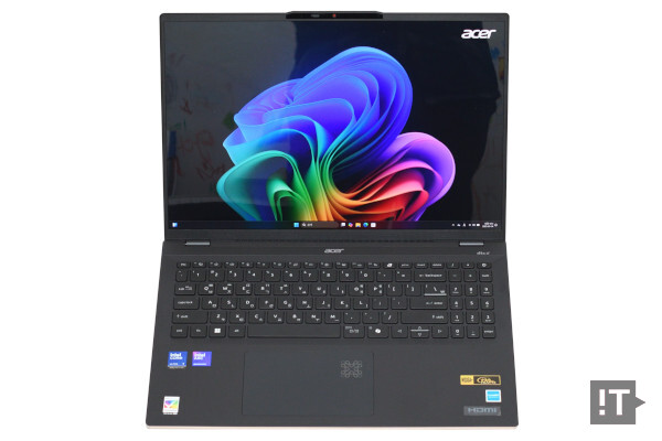 에이서 스위프트 16 AI 펼쳤을 때 모습 / 권용만 기자