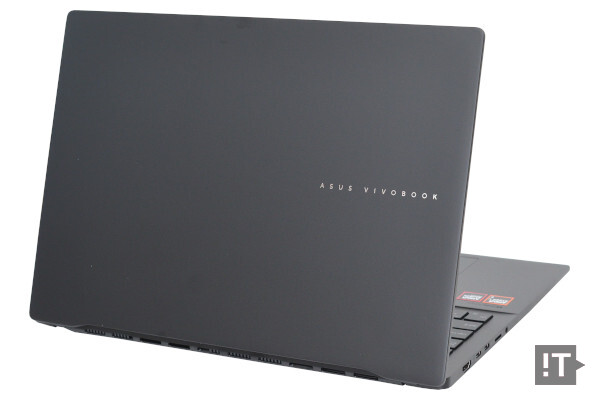 16인치 디자인에서도 제법 얇고 가벼운 에이수스 ‘비보북 S 16 OLED(M5606)’ / 권용만 기자