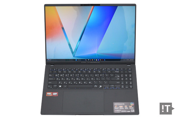 에이수스 비보북 S 16 OLED 노트북 PC 펼쳤을 때 모습 / 권용만 기자