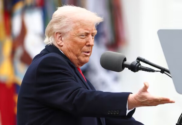 트럼프 미국 대통령은 최근 국산 수입품에 대한 25% 상호관세 부과 등 국가별 관세율을 담은 행정명령에 서명했다. / 뉴스1