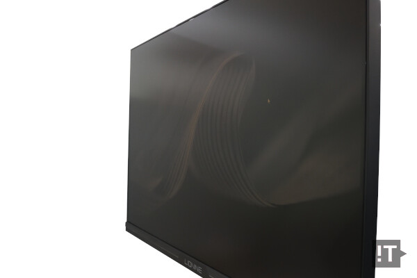 주연테크 리오나인 X25F-360 측면 화면 모습 / 권용만 기자