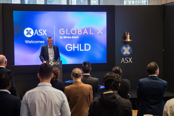 올해 3월 호주 증권거래소(ASX)에서 ‘Global X Gold Bullion Currency Hedged (GHLD AU)’ 신규 상장을 기념해 진행된 오프닝벨 세레모니에서 알렉스 자이카(사진) 글로벌엑스 오스트레일리아 대표이사가 연설하고 있다. / 미래에셋자산운용