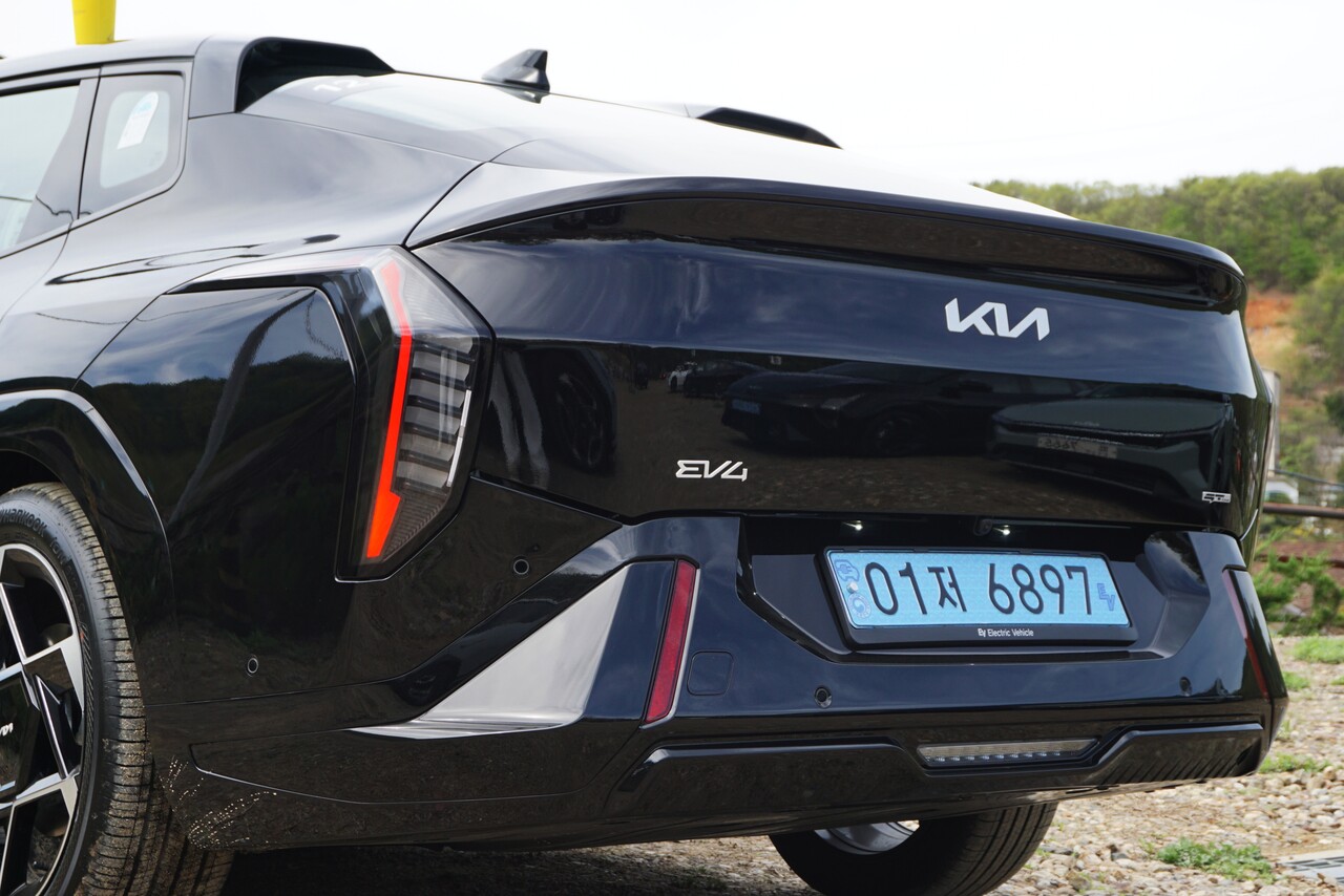 기아 EV4 후면 디자인. / 허인학 기자