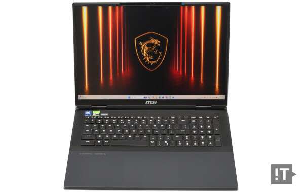 MSI ‘타이탄 18 HX AI A2XW’ 게이밍 노트북 PC / 권용만 기자