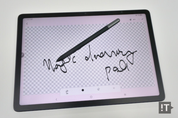 엑스피펜 ‘매직 드로잉 패드’ / 권용만 기자