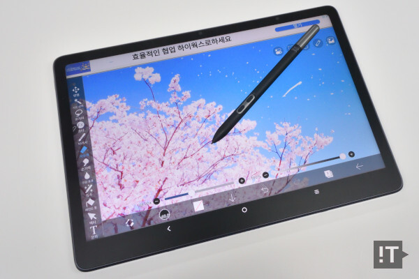 다양한 안드로이드 기반 드로잉 앱을 바로 사용할 수 있다. / 권용만 기자
