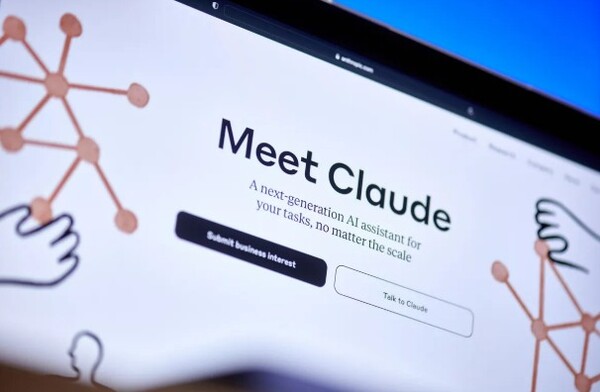 애플이 앤트로픽의 클로드 소넷 모델을 자사 프로그래밍 소프트웨어에 통합하고 있다. / 블룸버그