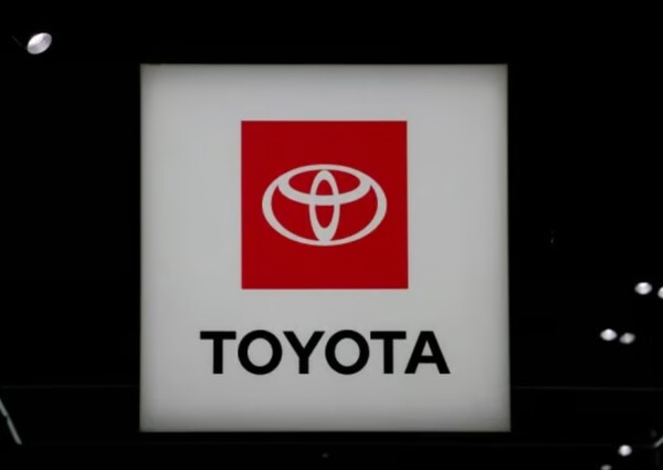 요미우리신문은 14일 도널드 트럼프 미국 행정부의 관세 정책으로 일본 자동차 업체들의 연간 영업이익이 2조엔(약 19조2000억원) 이상 감소할 수 있다고 보도했다. / 도요타