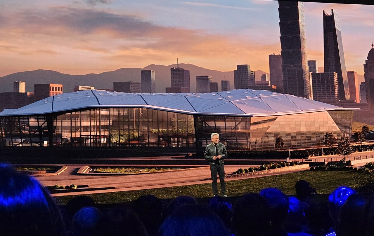 젠슨 황 엔비디아 CEO가 타이베이 베이터우에 건립 될 엔비디아 신사옥을 공개했다. / 홍주연 기자