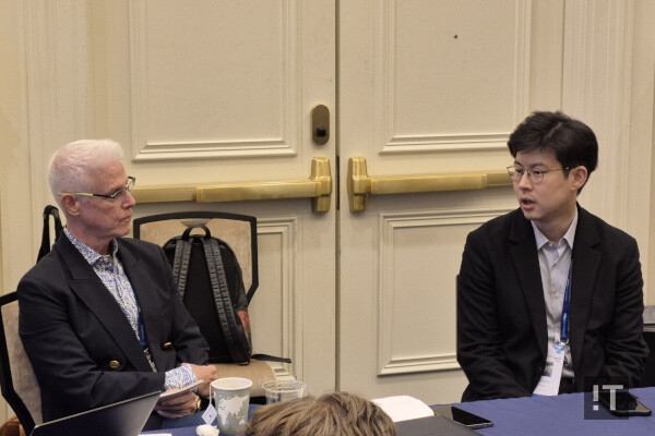 피터 마스 델 테크놀로지스 APJC 사장(좌), 김재원 엘리스그룹 대표(우) / 라스베이거스=권용만 기자