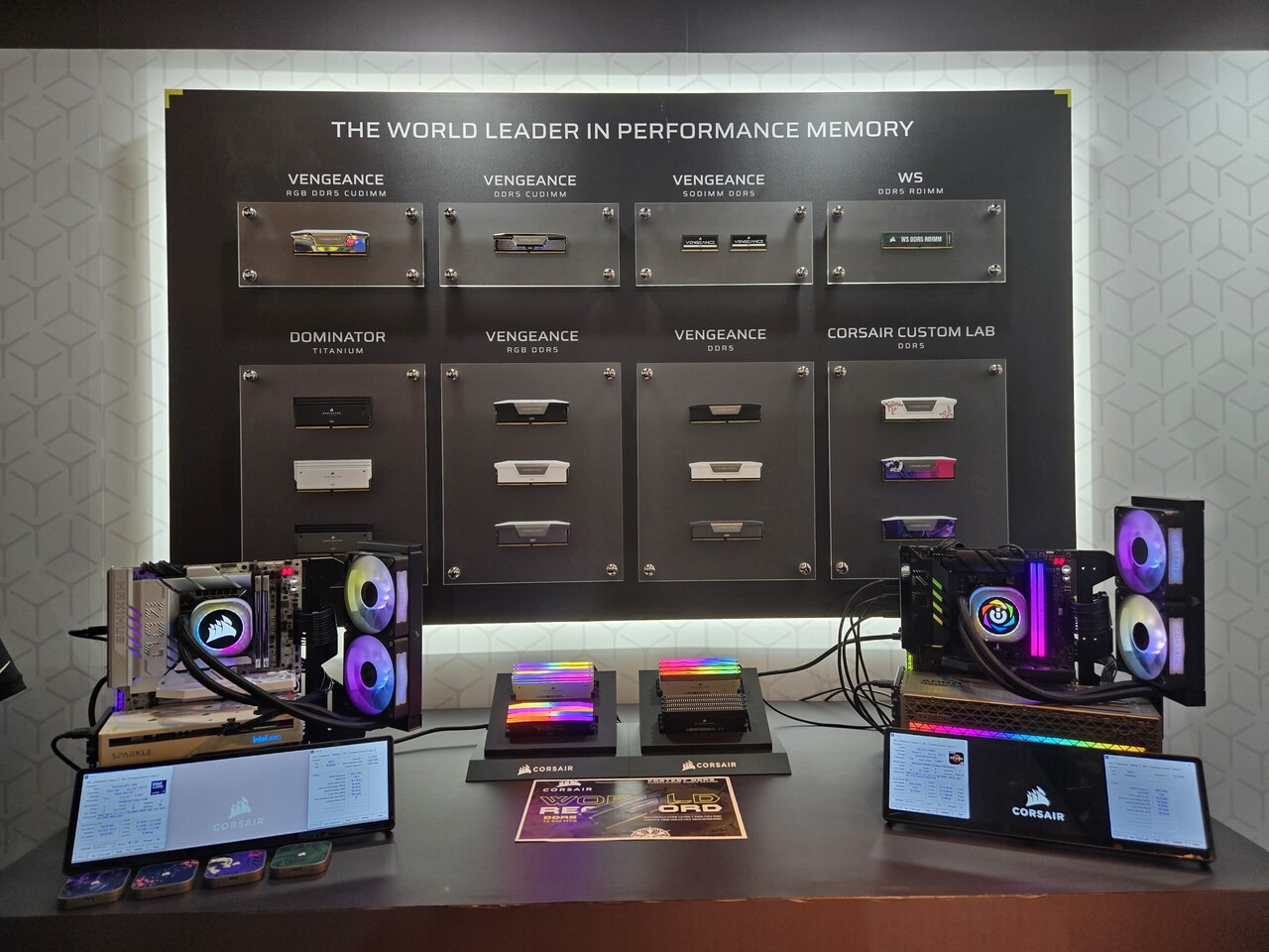 메모리와 냉각 솔루션 제품. / 타이베이=홍주연 기자