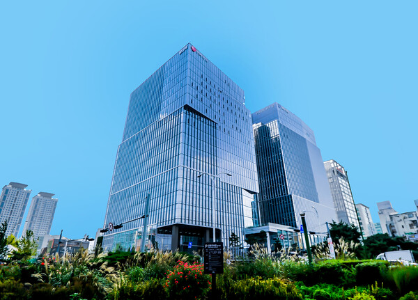 BC카드 내부 직원이 현금서비스 한도를 스스로 상향 조정해 16억원을 인출하는 부당 대출사고가 발생했다 / BC카드