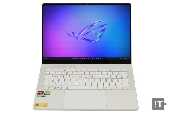 에이수스 ROG 제피러스 G14(2025) 노트북 PC를 펼쳤을 때 모습 / 권용만 기자