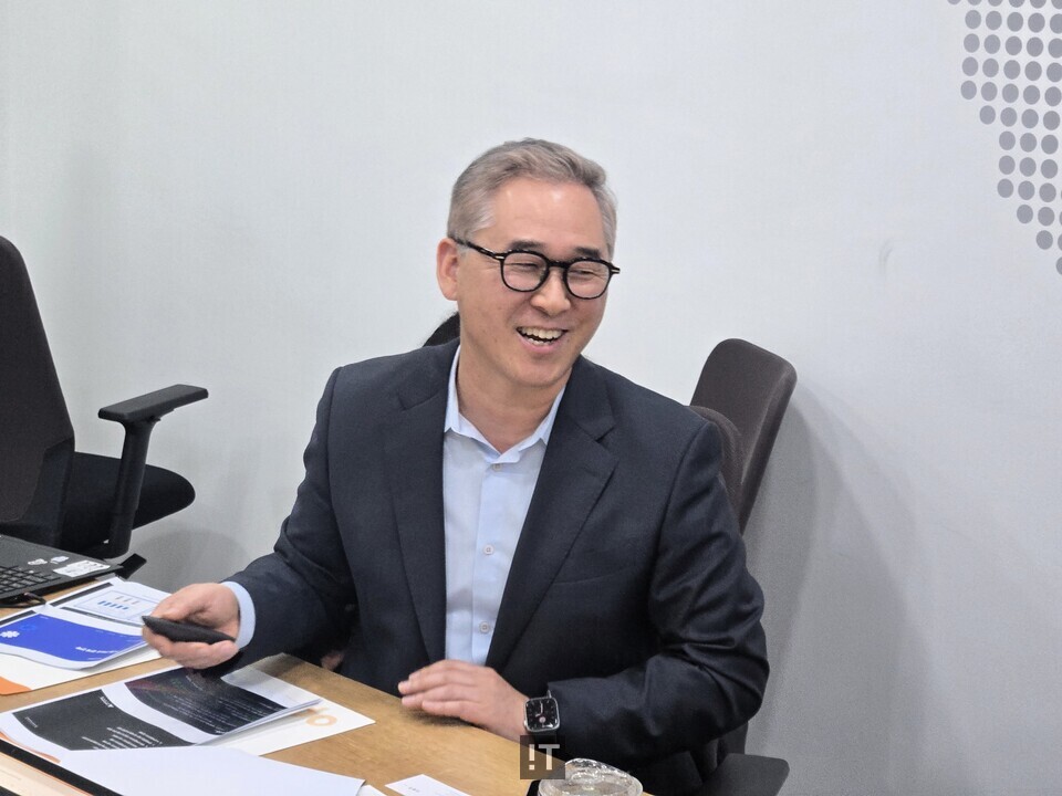 김동호 메가존클라우드 CQO가 11일 서울 중구 개방형클라우드플랫폼센터에서 열린 ‘대한민국 클라우드 플랫폼 산업, 위기 극복 방안: 신산업 연계 전략’ 간담회에 참석해 발표하고 있다. / IT조선