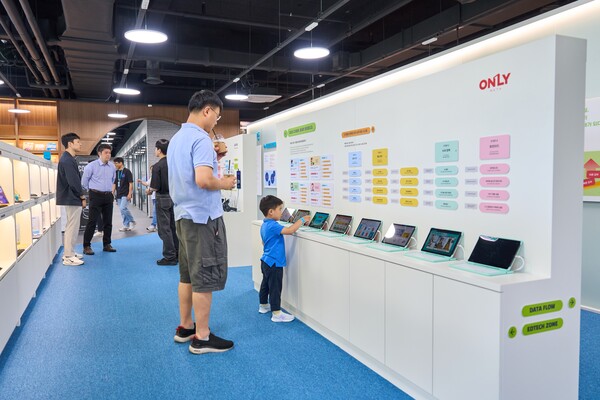 지난 14일, 경기도 과천 비상교육 본사 ground V에 에듀테크 전시관 ‘EdTech, 교육에 날개를 달다’가 문을 열었다. / 비상교육