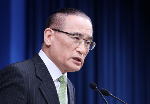 대통령실은 22일 미국의 이란 핵시설 공습과 관련해 위성락(사진) 국가안보실장 주재로 긴급안보경제상황 점검 회의를 열고 국내에 미칠 영향을 점검했다. 위 실장이 15일 서울 용산구 대통령실 청사에서 G7 정상 외교 관련 브리핑을 하고 있다. / 뉴스1 